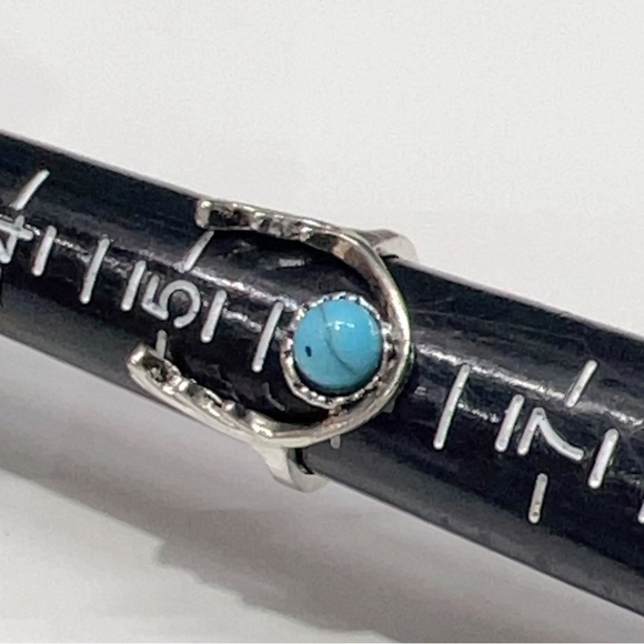 Reindeer Horns  Vintage Like Faux Turquoise Stone color Silver plated Ring - Picture 3 of 3